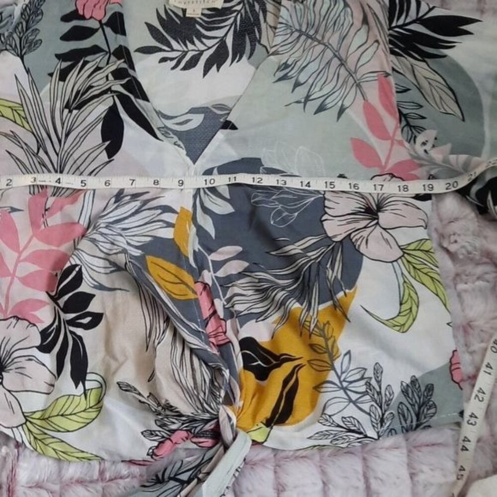 Lovestitch Grey Pink Black Floral Print Short Batwing Sleeve Vneck Tunic Size S - Picture 3 of 8